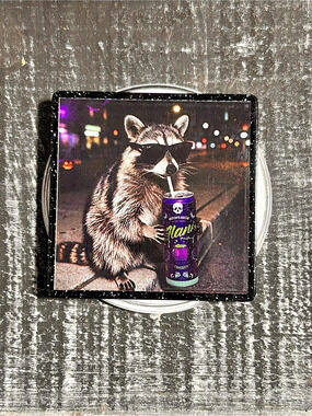 Raccoon Black & White MagSafe phone grip